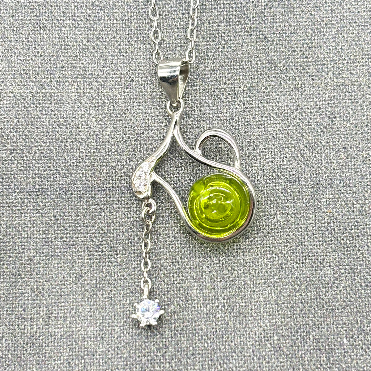 Sterling Silver Zodiac Aroma Necklace - Aquarius Jan - Feb | Perfect Birthday Gift | Energy & Healing | Diffuse on the go