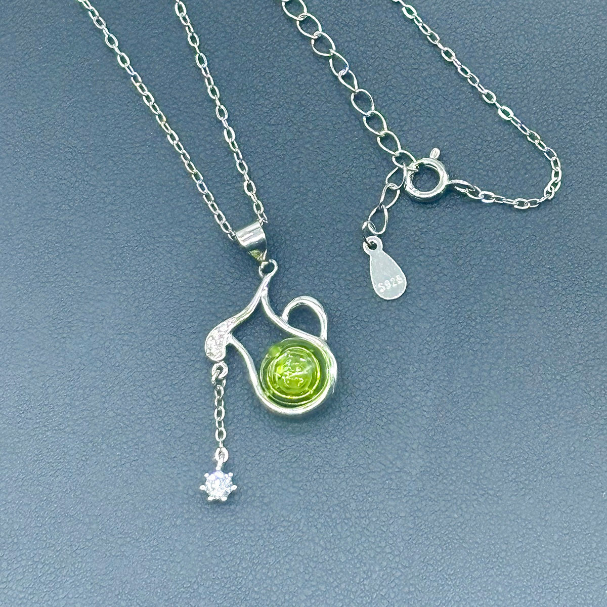 Sterling Silver Zodiac Aroma Necklace - Aquarius Jan - Feb | Perfect Birthday Gift | Energy & Healing | Diffuse on the go